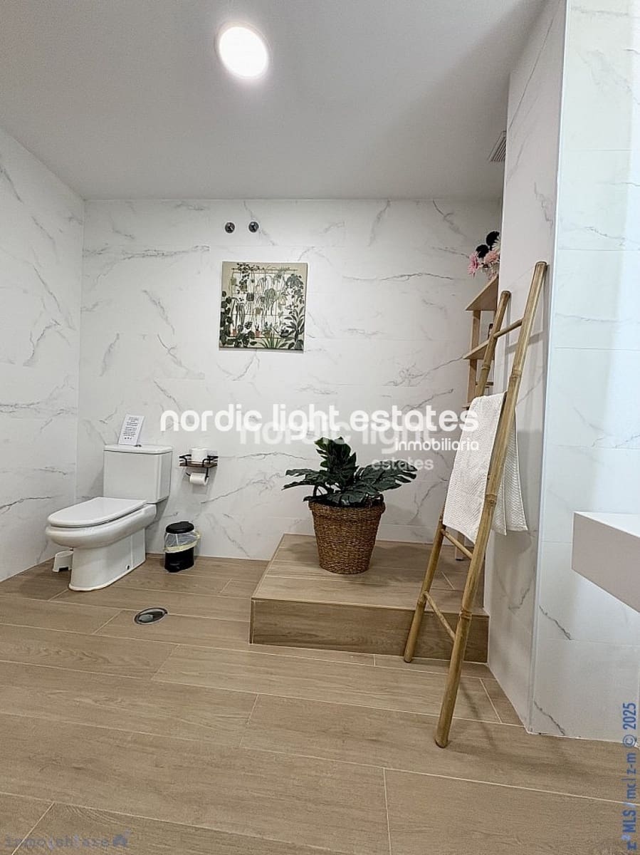 5 makuuhuone Paritalo myytävänä paikassa Caleta de Velez mukana 
autotalli - 730 000 € (Ref: 9221461)