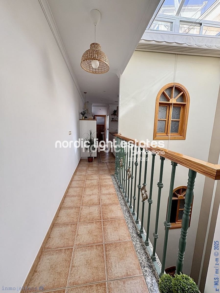 5 makuuhuone Paritalo myytävänä paikassa Caleta de Velez mukana 
autotalli - 730 000 € (Ref: 9221461)