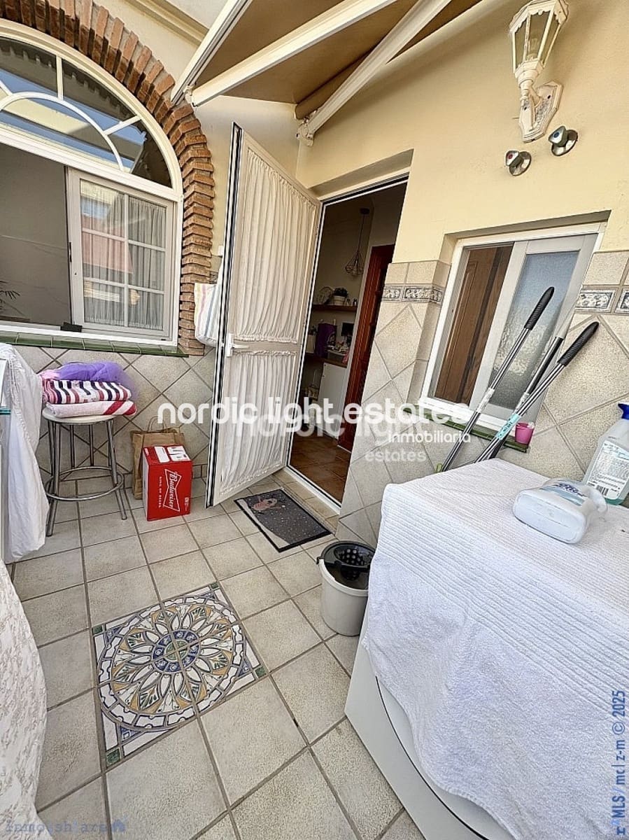 5 makuuhuone Paritalo myytävänä paikassa Caleta de Velez mukana 
autotalli - 730 000 € (Ref: 9221461)