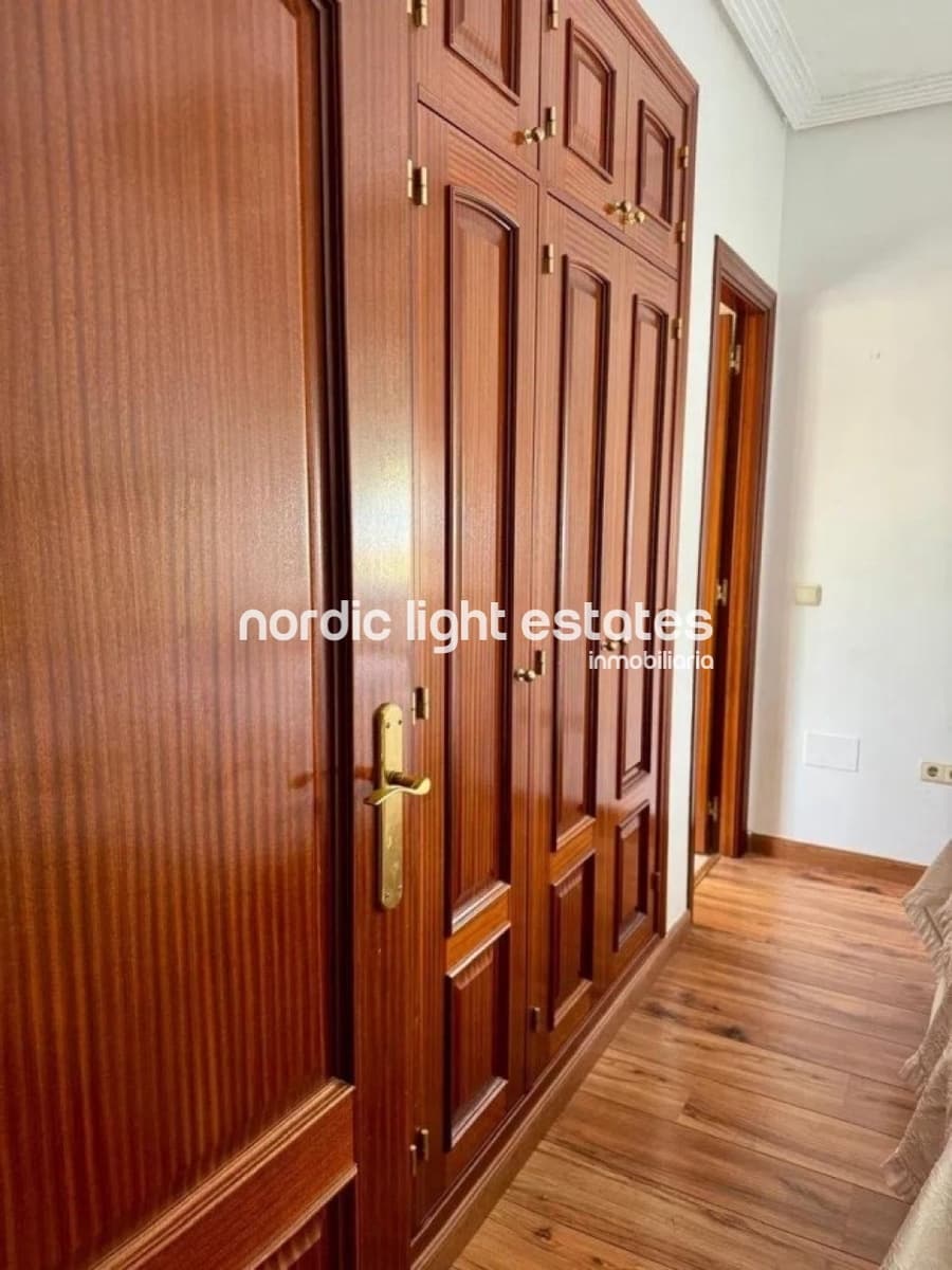 3 soverom Kjedet enebolig til salgs i Malaga by med svømmebasseng - € 525 000 (Ref: 9227343)