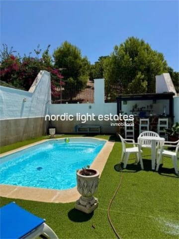 3 Zimmer Doppelhaus zu verkaufen in Málaga Stadt mit Pool - 525.000 € (Ref: 9227343)