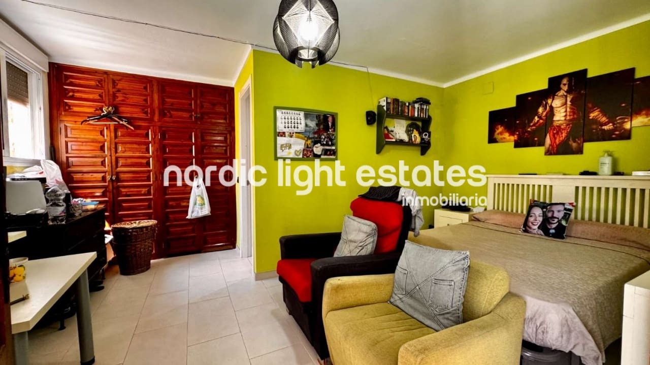 3 bedroom Villa for sale in Nerja with pool garage - € 650,000 (Ref: 9231388)