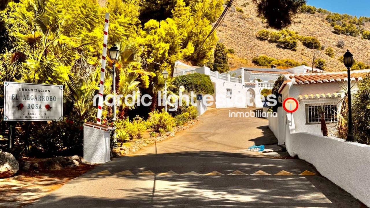 3 bedroom Villa for sale in Nerja with pool garage - € 650,000 (Ref: 9231388)