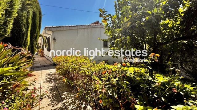 3 bedroom Villa for sale in Nerja with pool garage - € 650,000 (Ref: 9231388)