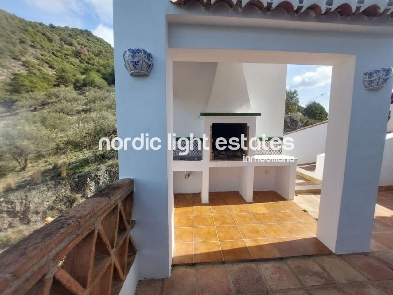 2 soveværelse Finca/Landehus til salg i Frigiliana med swimmingpool garage - € 520.000 (Ref: 9249400)