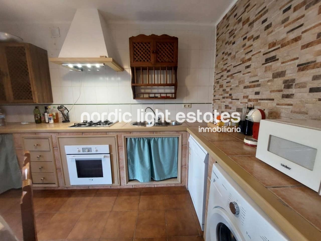 2 soveværelse Finca/Landehus til salg i Frigiliana med swimmingpool garage - € 520.000 (Ref: 9249400)