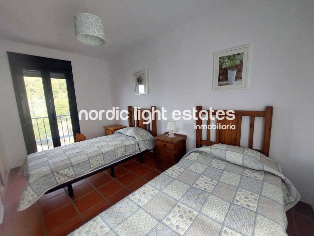 2 soveværelse Finca/Landehus til salg i Frigiliana med swimmingpool garage - € 520.000 (Ref: 9249400)