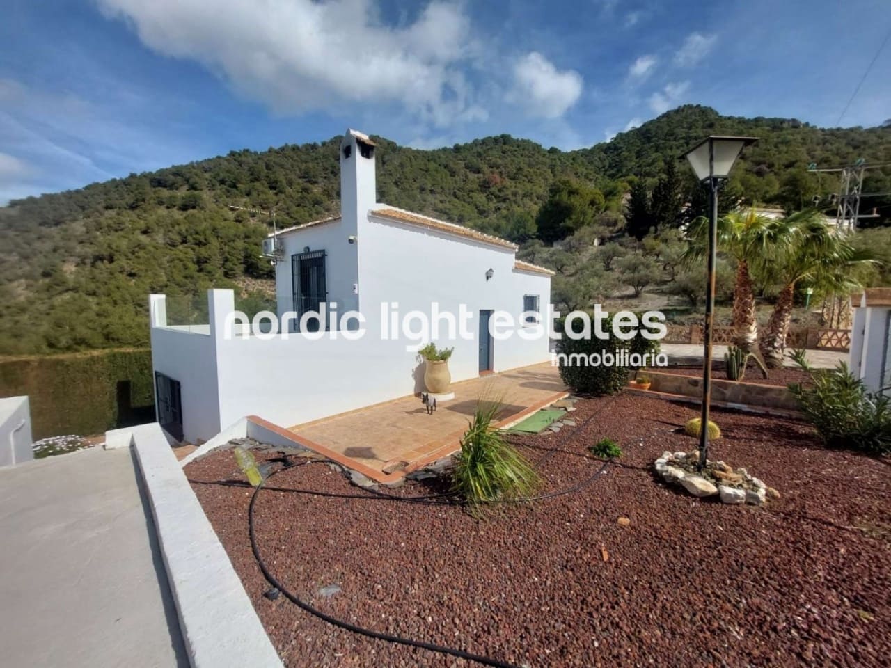 2 soveværelse Finca/Landehus til salg i Frigiliana med swimmingpool garage - € 520.000 (Ref: 9249400)