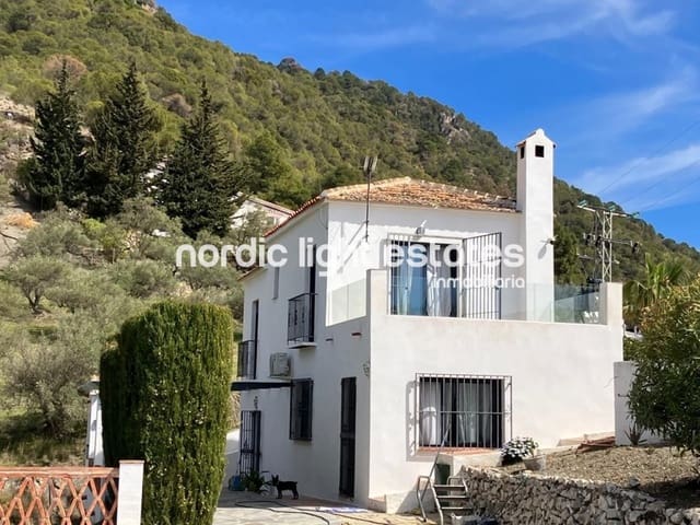 2 sypialnia Finka/Dom wiejski na sprzedaż w Frigiliana z basenem garażem - 520 000 € (Ref: 9249400)