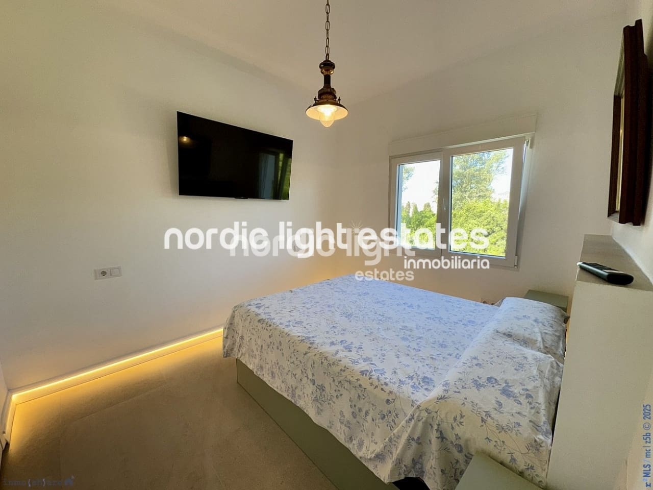 2 makuuhuone Huoneisto myytävänä paikassa Almunecar mukana 
autotalli - 395 000 € (Ref: 9258208)