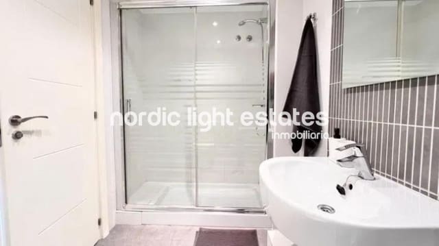 2 soveværelse Lejlighed til salg i Centro, Málaga by - € 355.000 (Ref: 9274049)