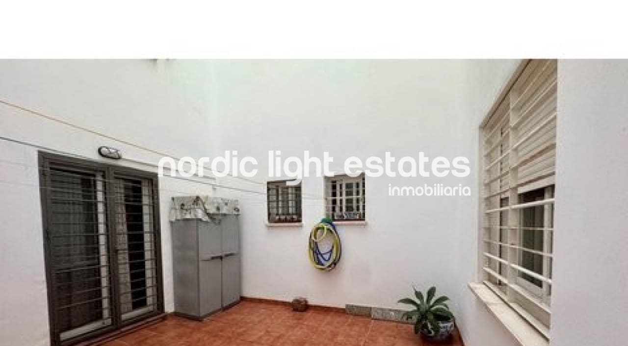 2 bedroom Apartment for sale in Torrox-Costa - € 209,000 (Ref: 9278583)