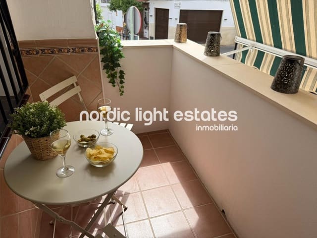 3 soveværelse Lejlighed til leje i Nerja - € 850 (Ref: 9293485)