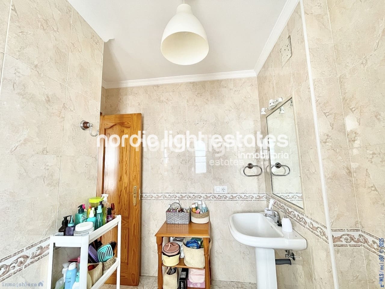 3 soveværelse Semi-Rækkehus til salg i Torrox med garage - € 269.000 (Ref: 9293821)