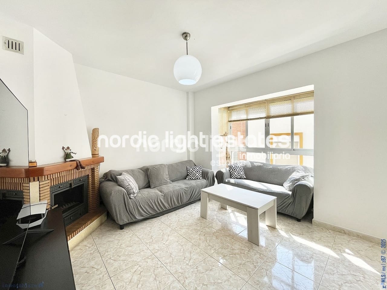 3 soveværelse Semi-Rækkehus til salg i Torrox med garage - € 269.000 (Ref: 9293821)