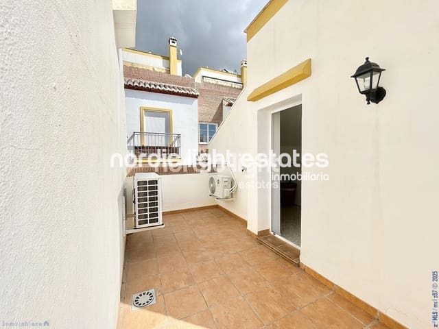 3 soveværelse Semi-Rækkehus til salg i Torrox med garage - € 269.000 (Ref: 9293821)