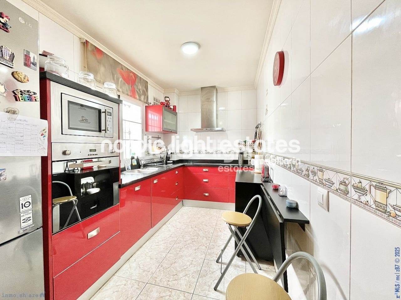 3 soveværelse Semi-Rækkehus til salg i Torrox med garage - € 269.000 (Ref: 9293821)