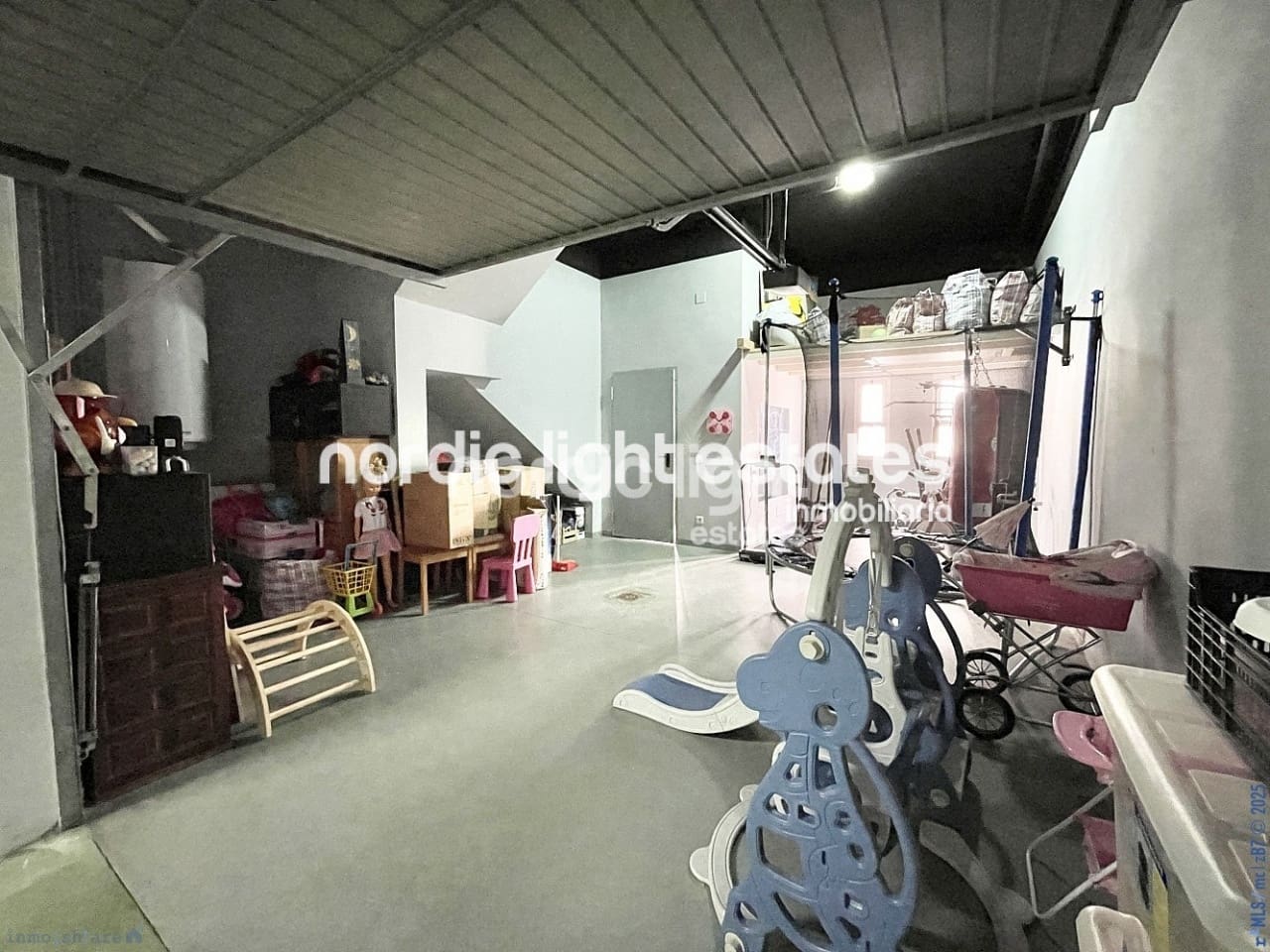 3 soveværelse Semi-Rækkehus til salg i Torrox med garage - € 269.000 (Ref: 9293821)