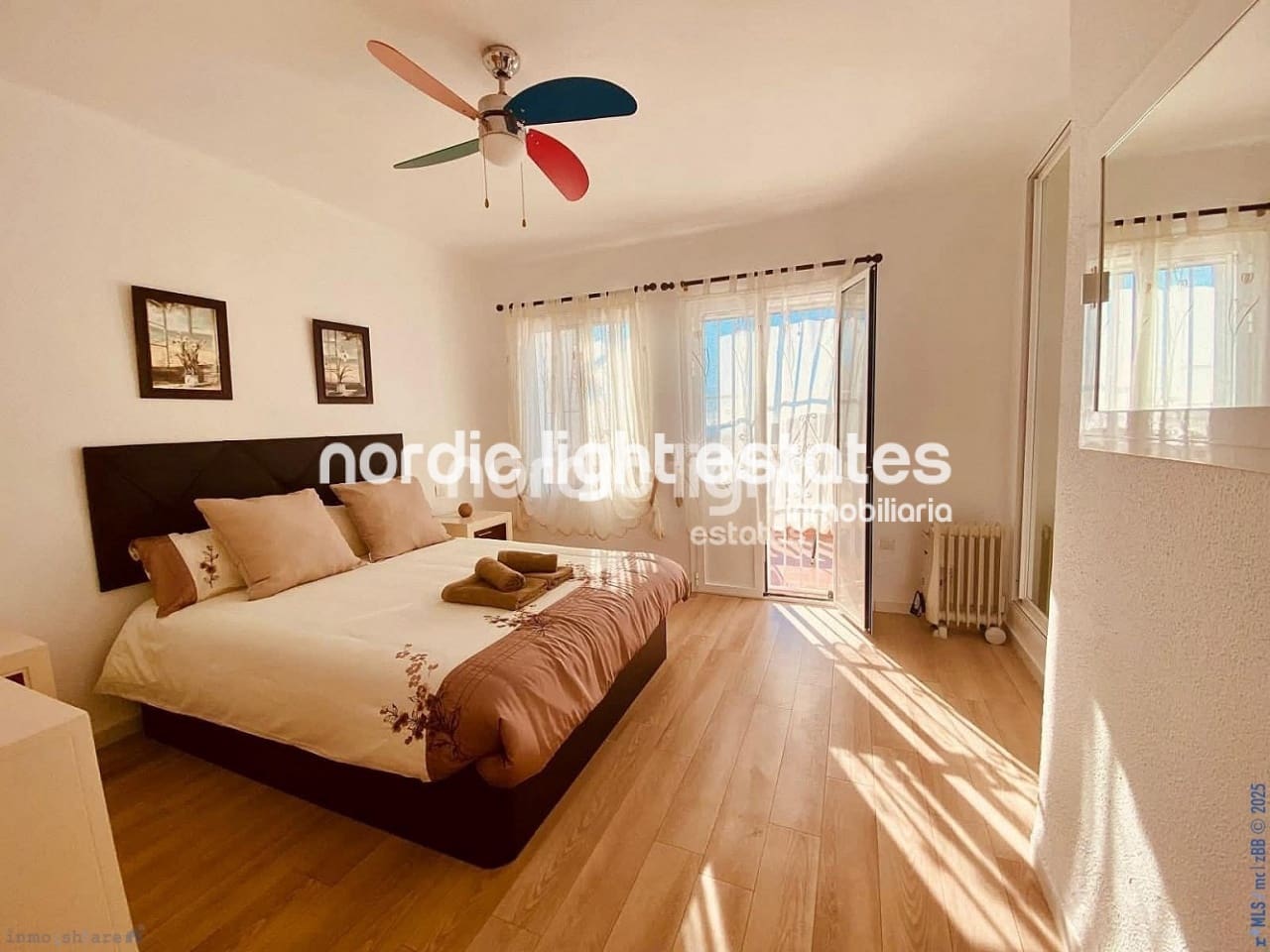 2 soveværelse Semi-Rækkehus til salg i Nerja med swimmingpool garage - € 330.000 (Ref: 9311420)