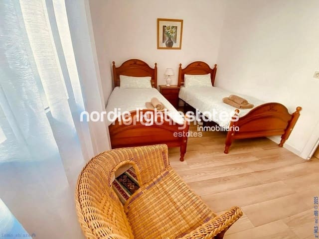 2 soveværelse Semi-Rækkehus til salg i Nerja med swimmingpool garage - € 330.000 (Ref: 9311420)