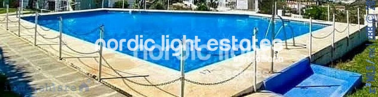 2 soveværelse Semi-Rækkehus til salg i Nerja med swimmingpool garage - € 330.000 (Ref: 9311420)