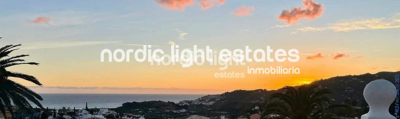 2 soveværelse Semi-Rækkehus til salg i Nerja med swimmingpool garage - € 330.000 (Ref: 9311420)