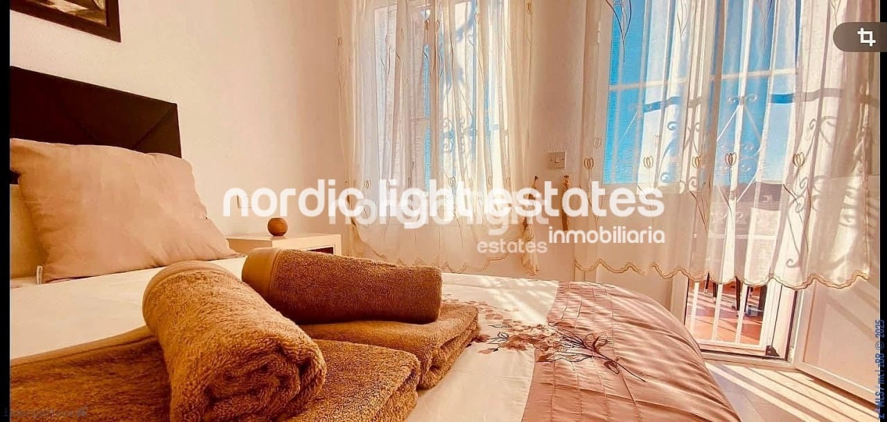 2 soveværelse Semi-Rækkehus til salg i Nerja med swimmingpool garage - € 330.000 (Ref: 9311420)