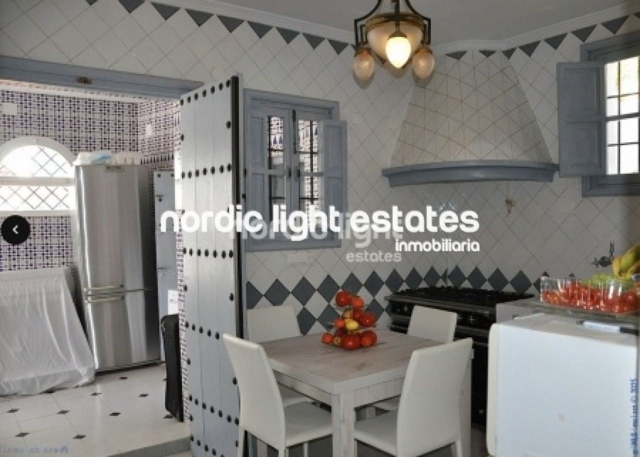 6 soverom Villa til salgs i Frigiliana med svømmebasseng garasje - € 1 250 000 (Ref: 9314419)