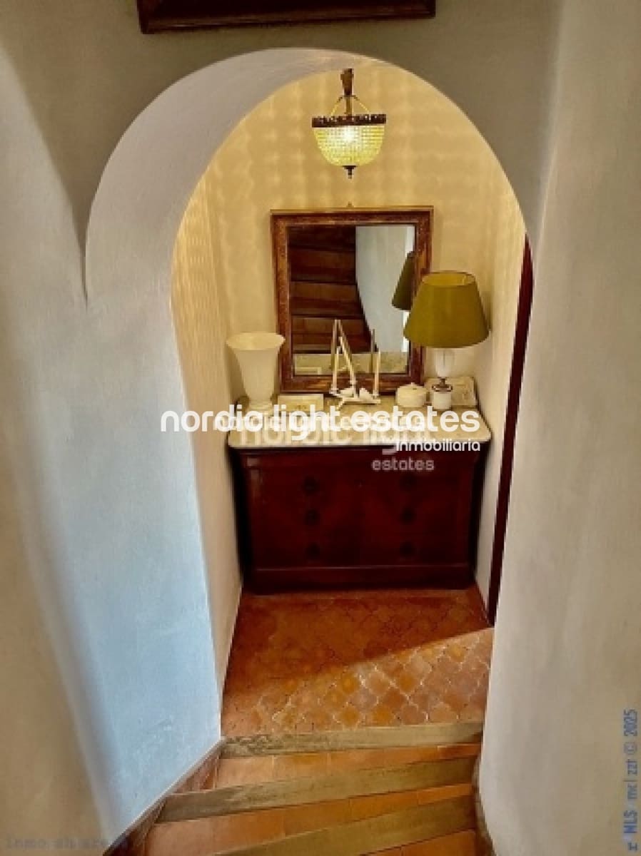 6 soverom Villa til salgs i Frigiliana med svømmebasseng garasje - € 1 250 000 (Ref: 9314419)