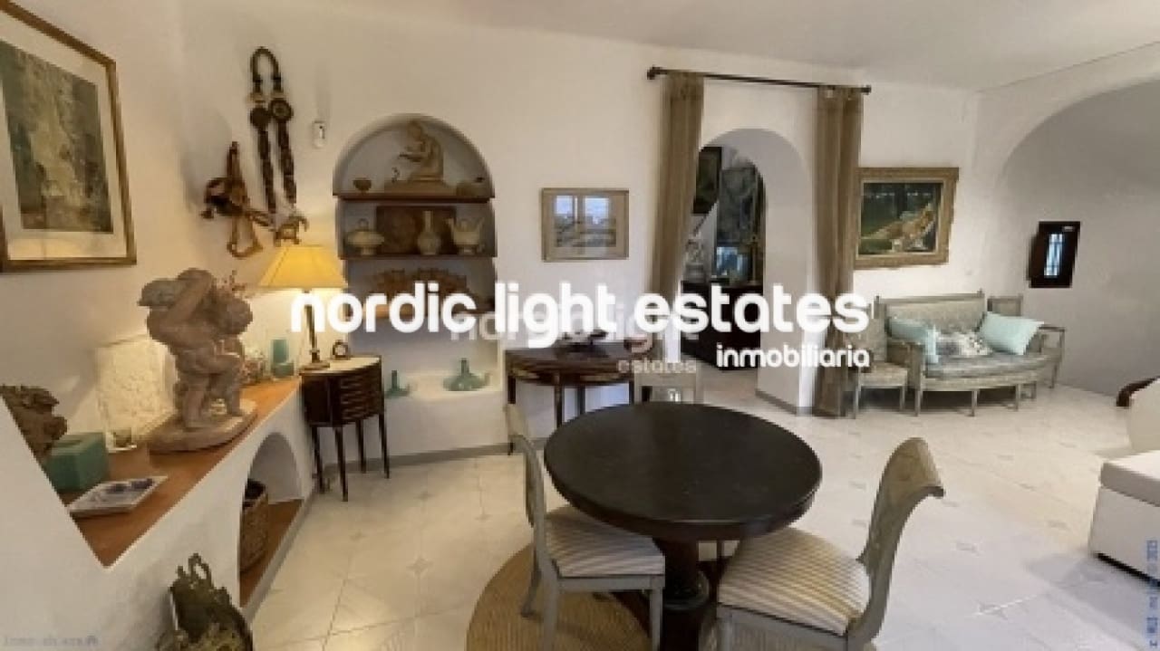 6 soverom Villa til salgs i Frigiliana med svømmebasseng garasje - € 1 250 000 (Ref: 9314419)