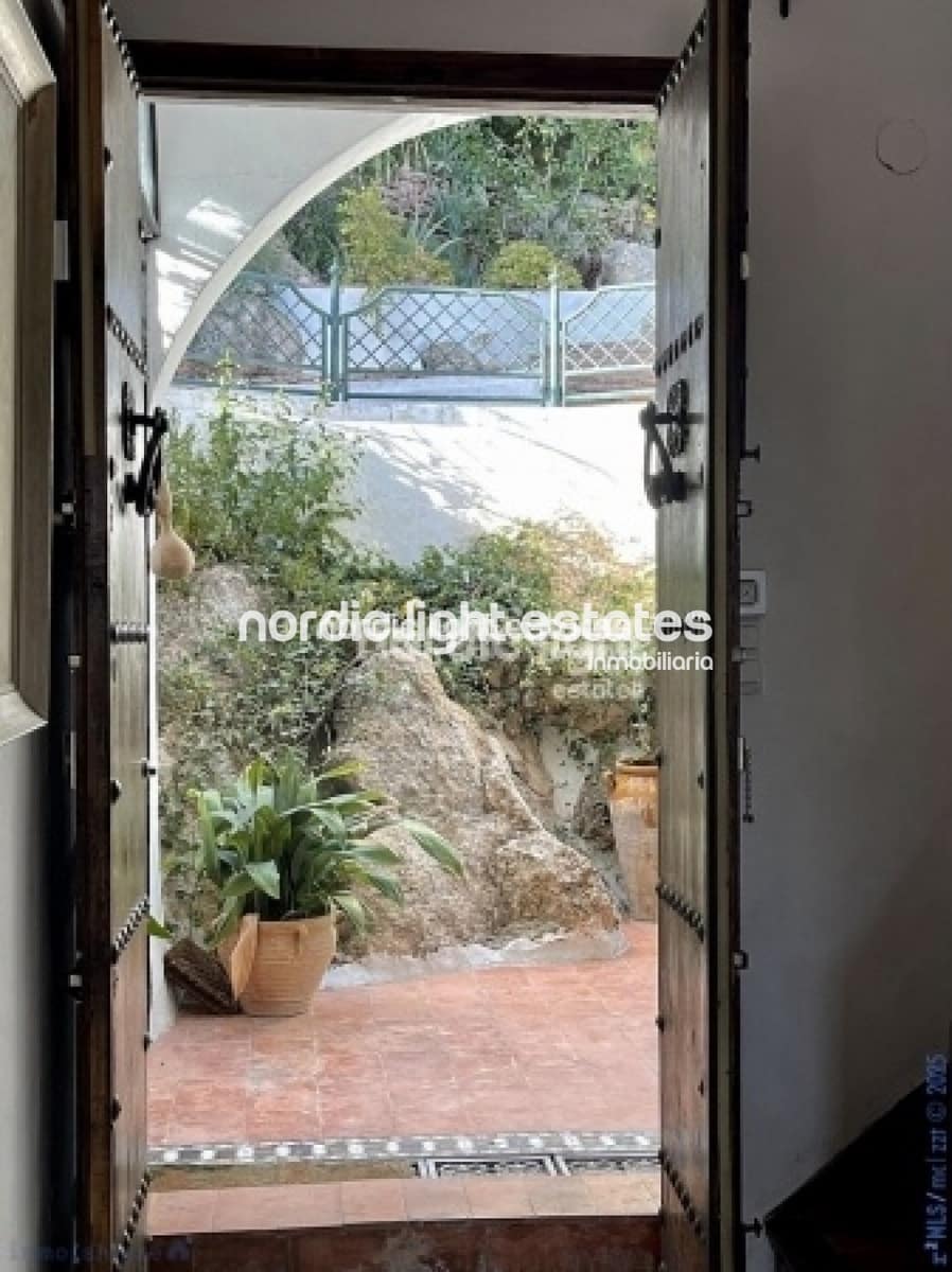 6 soverom Villa til salgs i Frigiliana med svømmebasseng garasje - € 1 250 000 (Ref: 9314419)