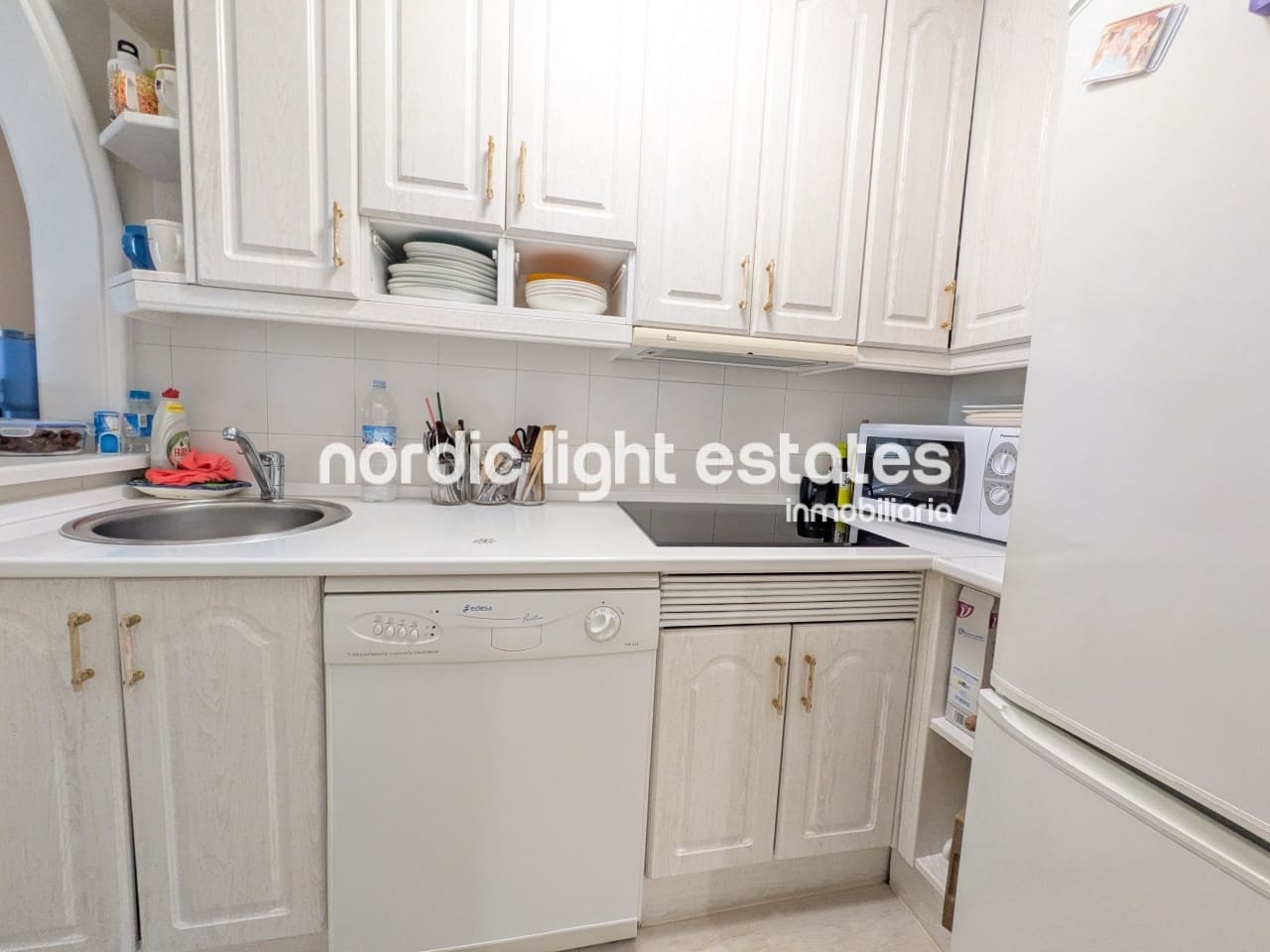 3 soveværelse Semi-Rækkehus til salg i Torrox-Costa med swimmingpool - € 599.000 (Ref: 9319626)