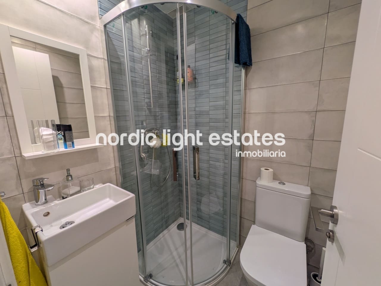 3 soveværelse Semi-Rækkehus til salg i Torrox-Costa med swimmingpool - € 599.000 (Ref: 9319626)