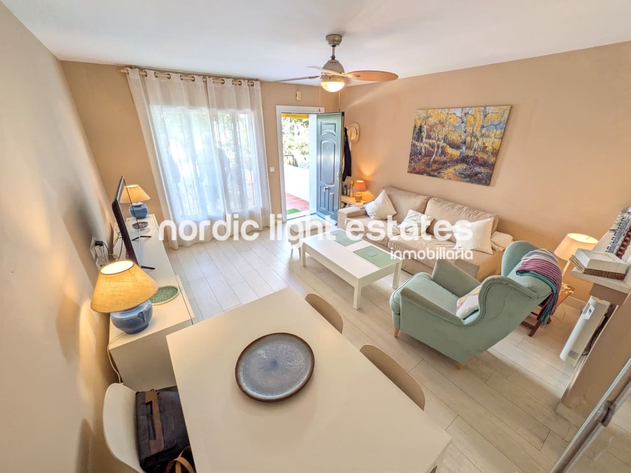 3 soveværelse Semi-Rækkehus til salg i Torrox-Costa med swimmingpool - € 599.000 (Ref: 9319626)