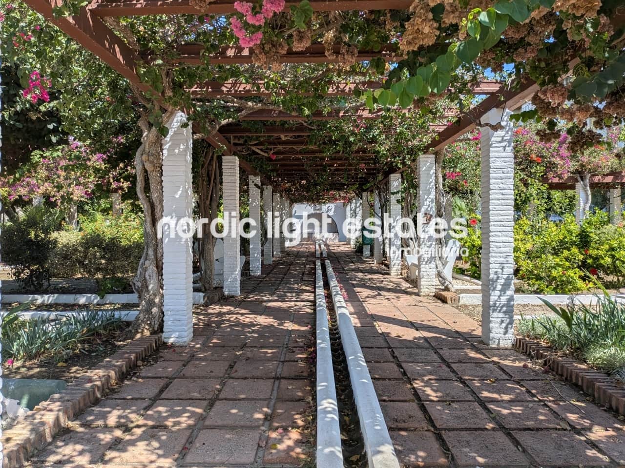 3 soveværelse Semi-Rækkehus til salg i Torrox-Costa med swimmingpool - € 599.000 (Ref: 9319626)