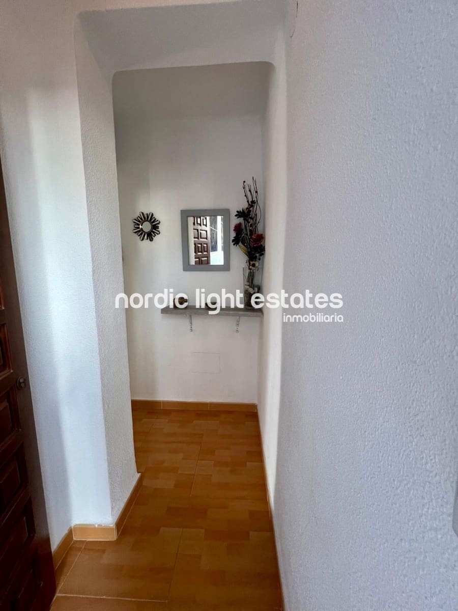 2 soverom Leilighet til salgs i Nerja med svømmebasseng garasje - € 279 000 (Ref: 9336886)