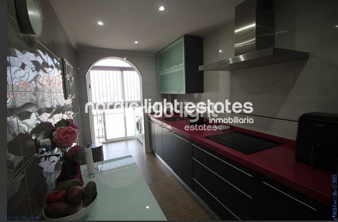 3 bedroom Flat for sale in Caleta de Velez - € 289,000 (Ref: 9336887)