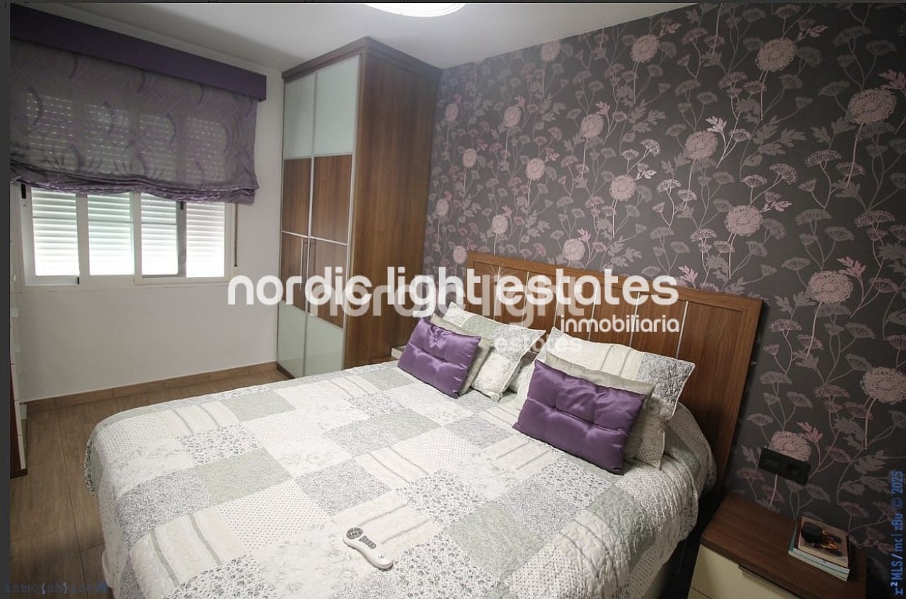 3 bedroom Flat for sale in Caleta de Velez - € 289,000 (Ref: 9336887)