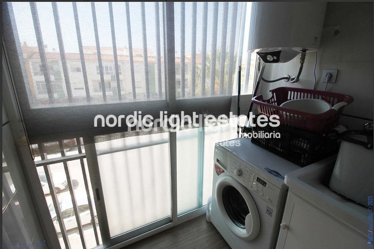 3 bedroom Flat for sale in Caleta de Velez - € 289,000 (Ref: 9336887)