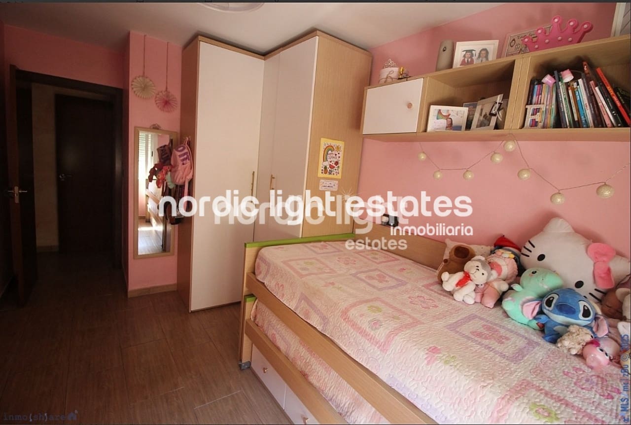 3 bedroom Flat for sale in Caleta de Velez - € 289,000 (Ref: 9336887)