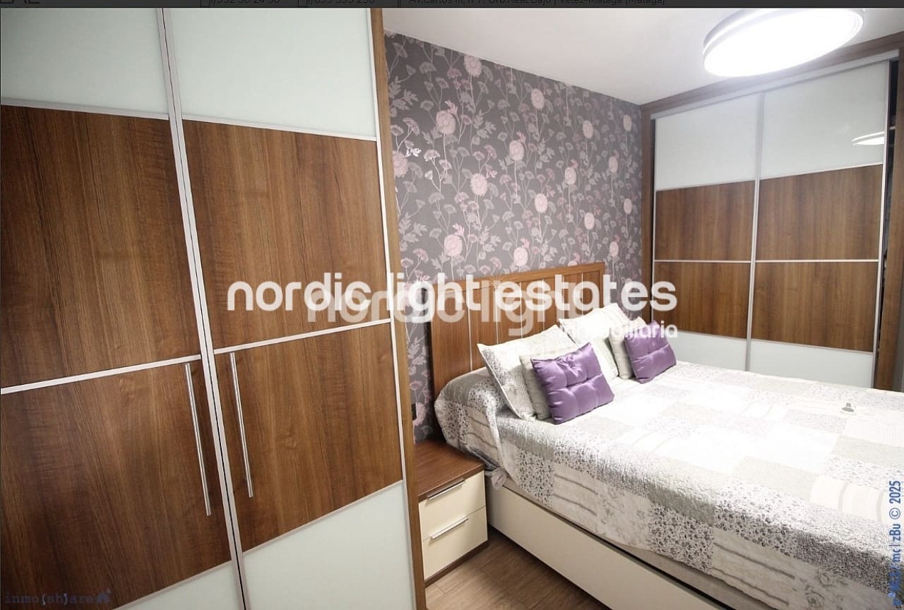 3 bedroom Flat for sale in Caleta de Velez - € 289,000 (Ref: 9336887)