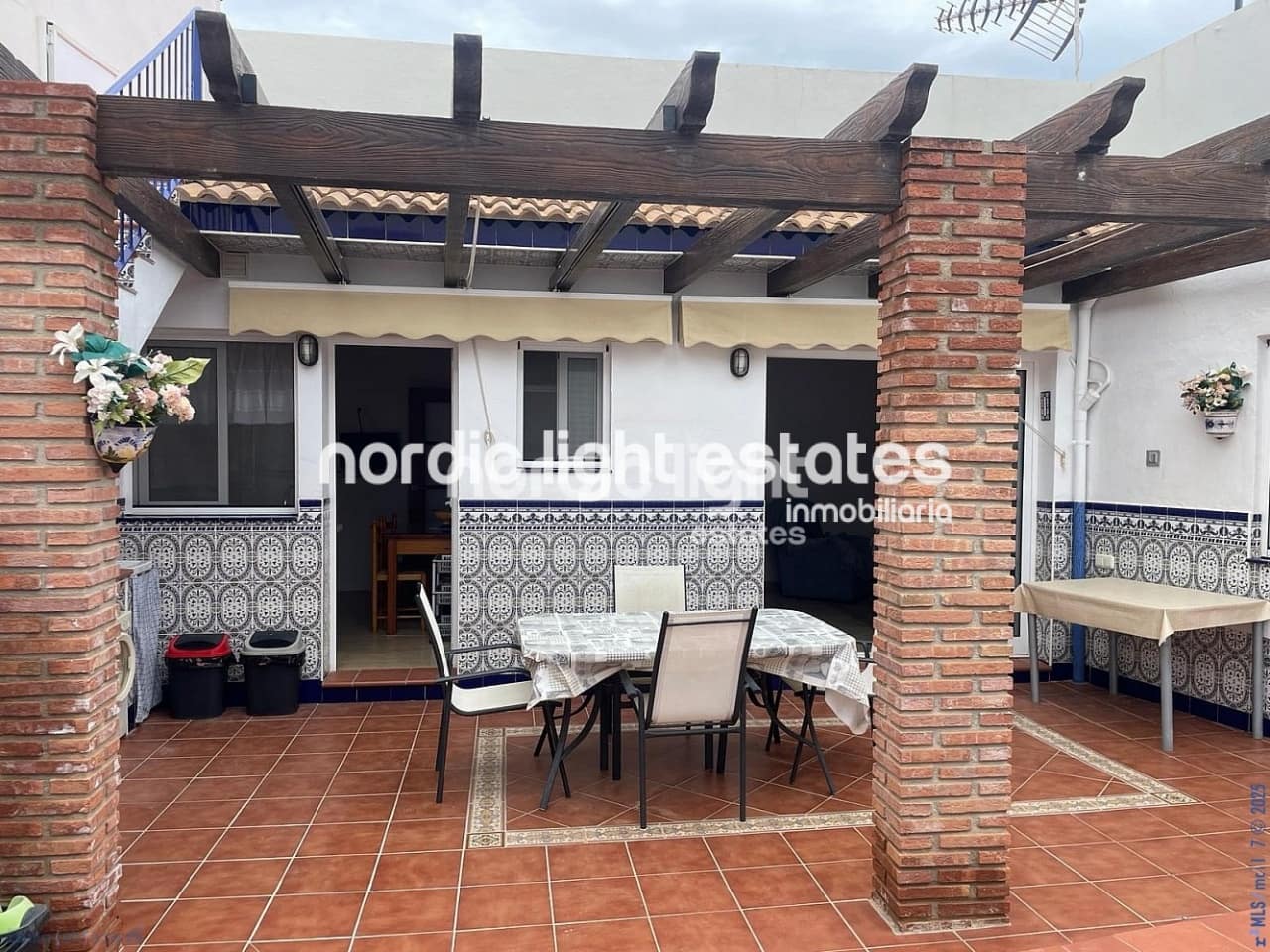 4 sypialnia Dom blizniak na sprzedaż w Nerja z basenem - 365 000 € (Ref: 9340008)