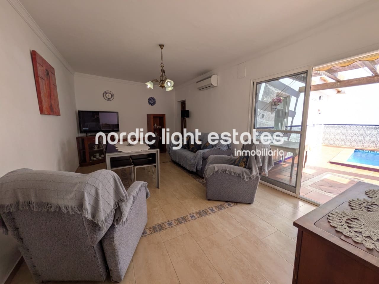 4 sypialnia Dom blizniak na sprzedaż w Nerja z basenem - 365 000 € (Ref: 9340008)