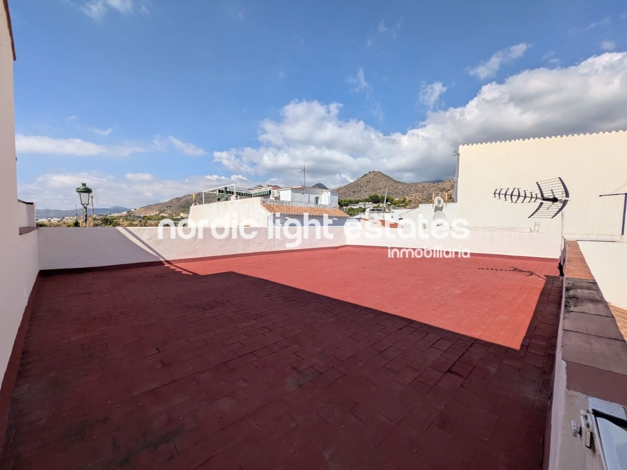 4 sypialnia Dom blizniak na sprzedaż w Nerja z basenem - 365 000 € (Ref: 9340008)