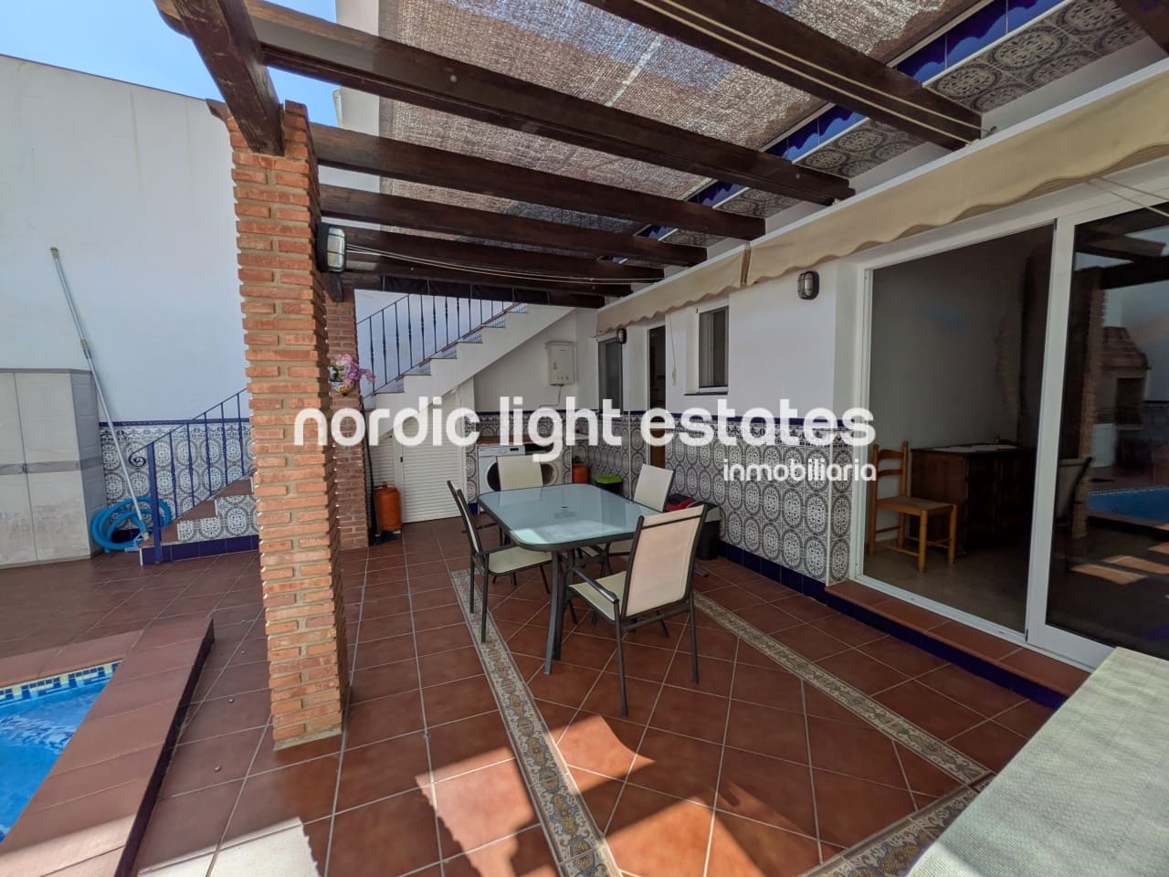 4 sypialnia Dom blizniak na sprzedaż w Nerja z basenem - 365 000 € (Ref: 9340008)