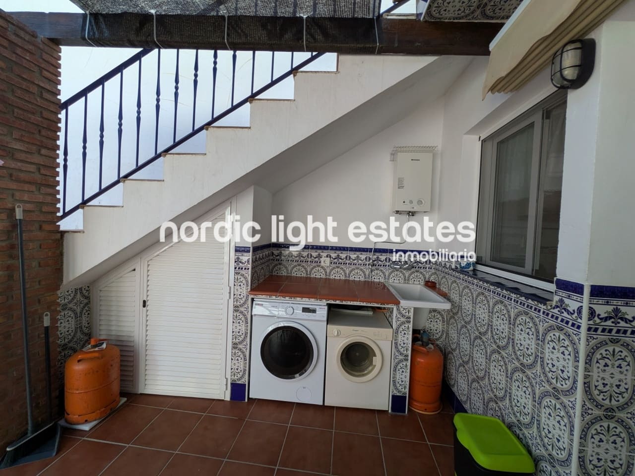 4 sypialnia Dom blizniak na sprzedaż w Nerja z basenem - 365 000 € (Ref: 9340008)