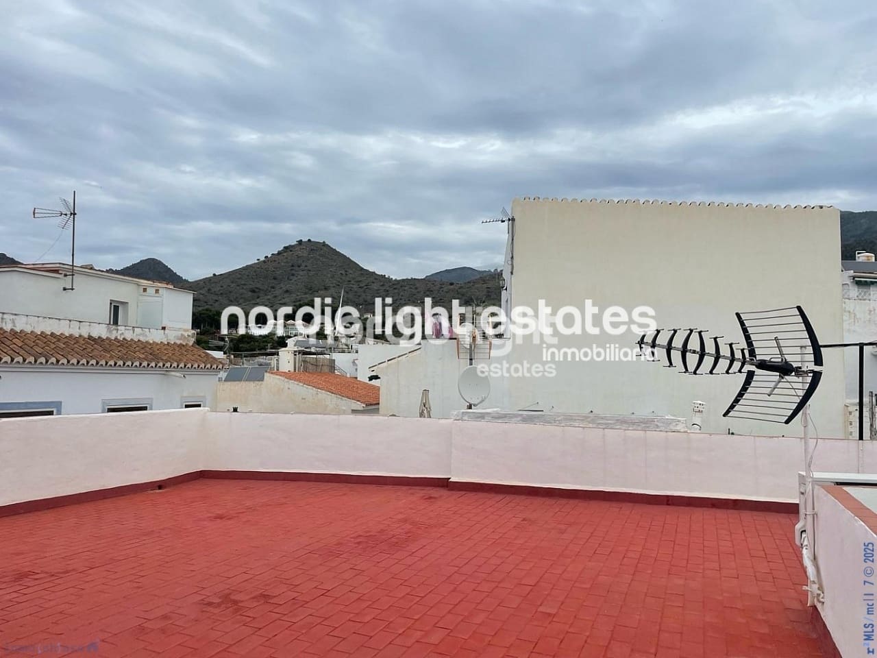 4 sypialnia Dom blizniak na sprzedaż w Nerja z basenem - 365 000 € (Ref: 9340008)
