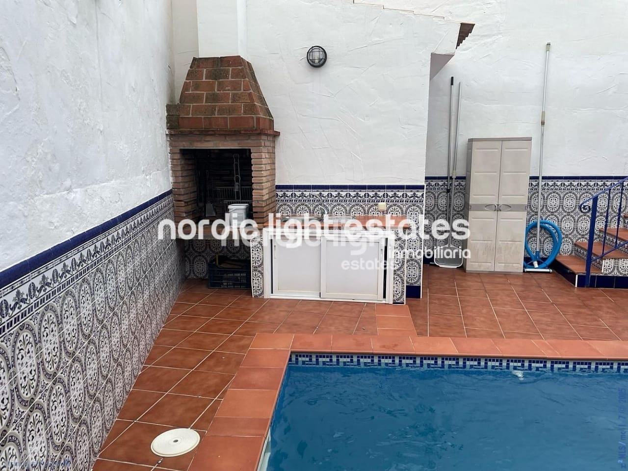4 sypialnia Dom blizniak na sprzedaż w Nerja z basenem - 365 000 € (Ref: 9340008)