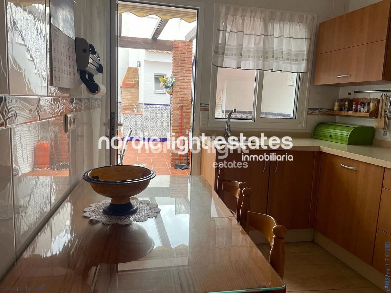 4 sypialnia Dom blizniak na sprzedaż w Nerja z basenem - 365 000 € (Ref: 9340008)