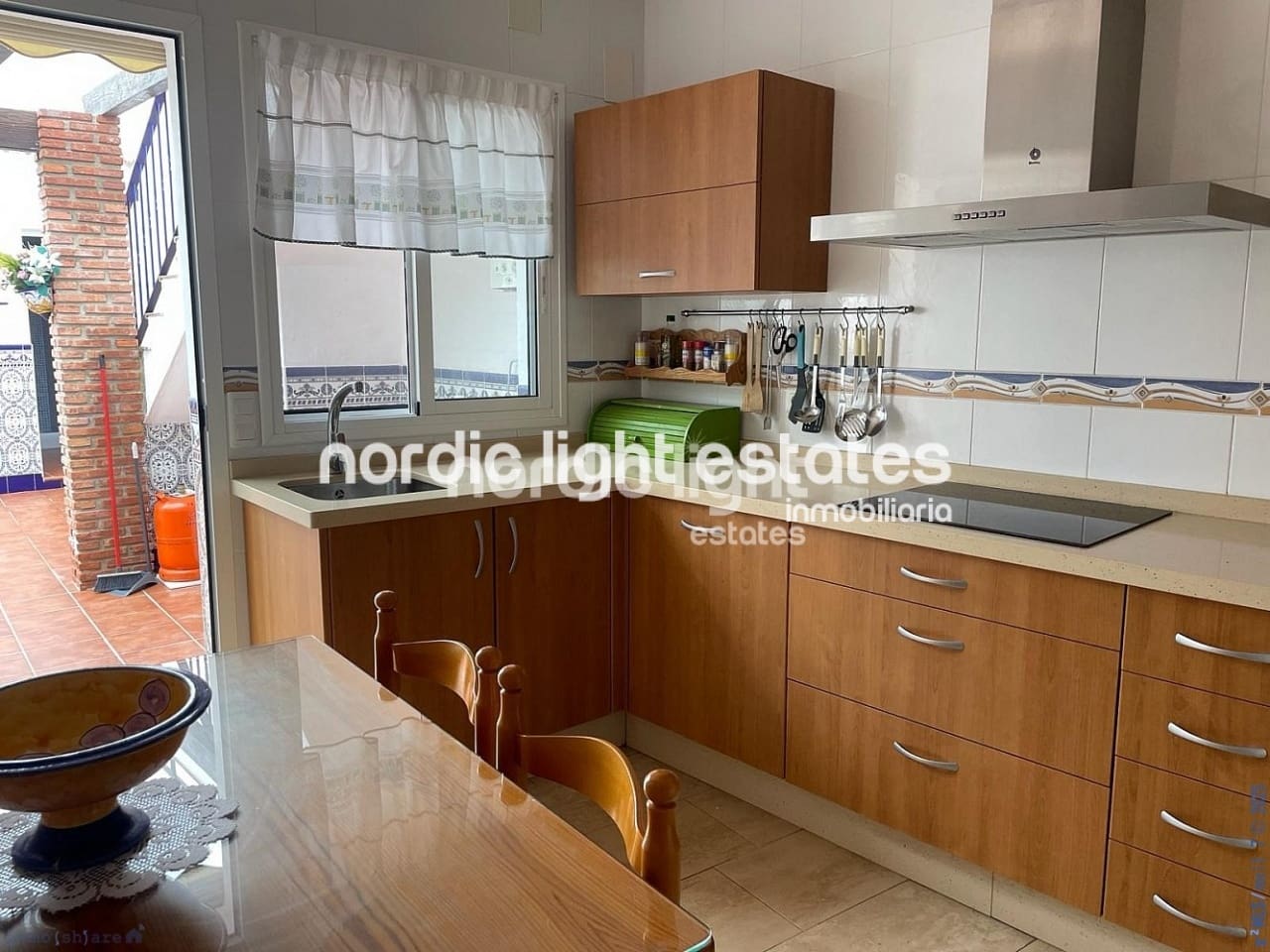 4 sypialnia Dom blizniak na sprzedaż w Nerja z basenem - 365 000 € (Ref: 9340008)